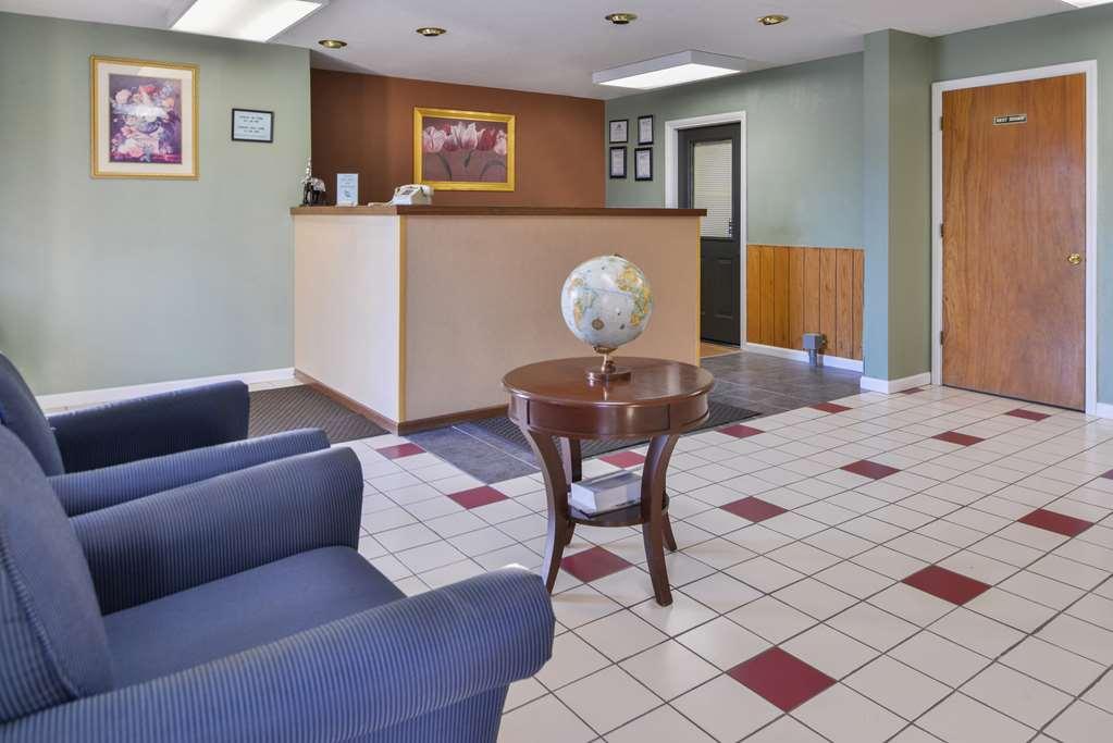 Americas Best Value Inn Of Decatur Interieur foto
