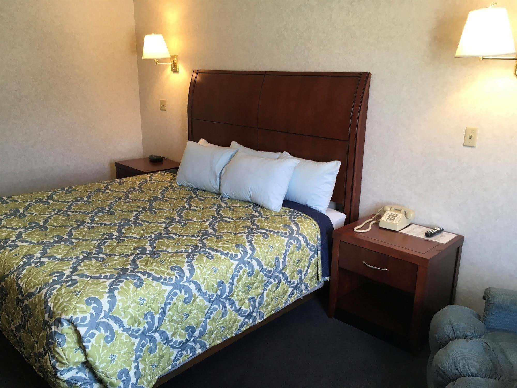 Americas Best Value Inn Of Decatur Buitenkant foto
